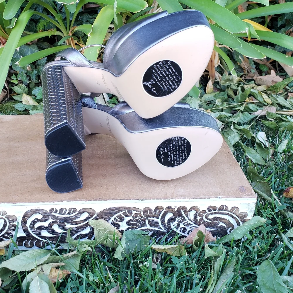 NWOB Rachel Zoe Metallic Gray Platform Sandals